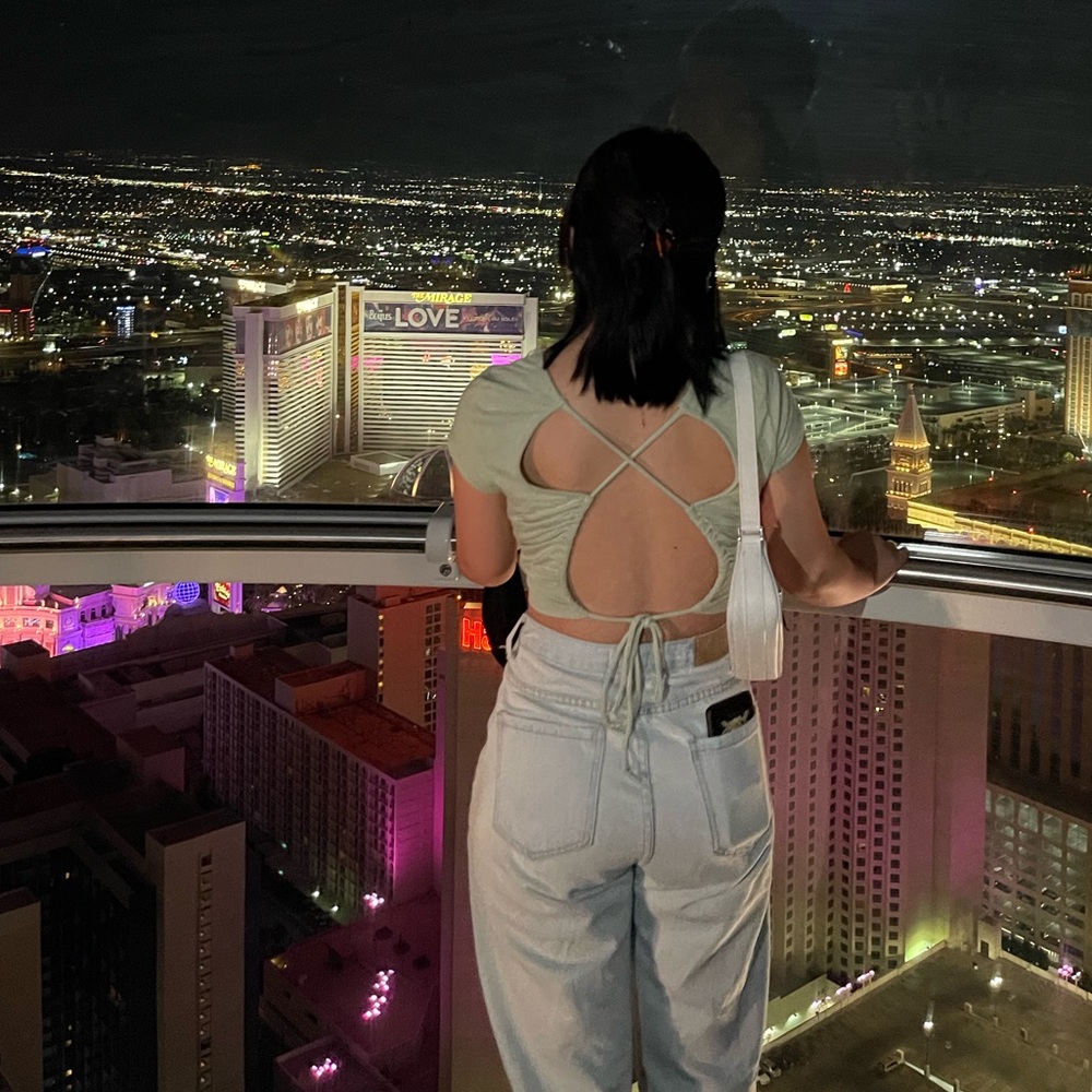 Backless crop top - Picture 2 of 2